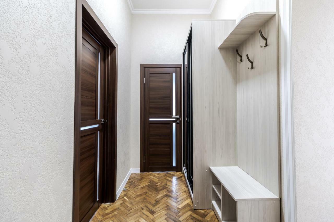 לבוב Inshiapartments On Liberty Avenue 2 מראה חיצוני תמונה