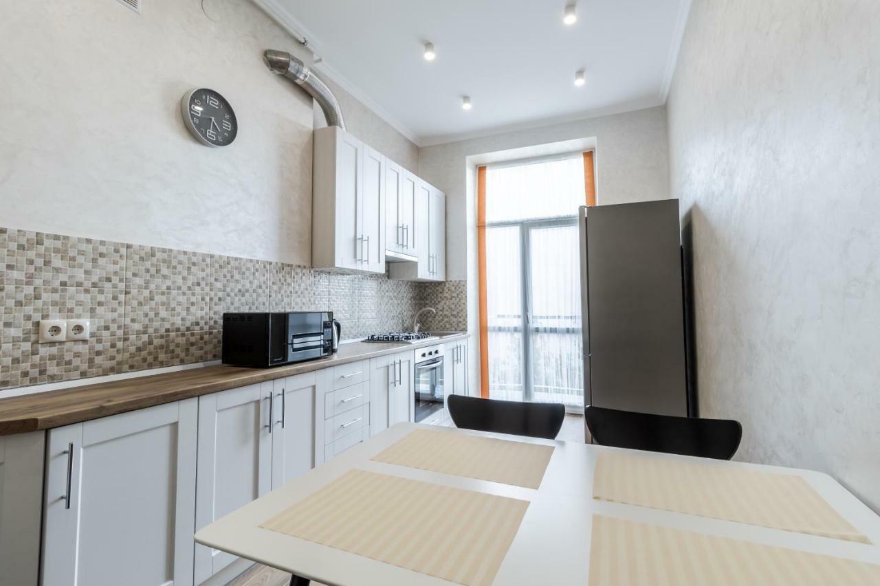 לבוב Inshiapartments On Liberty Avenue 2 מראה חיצוני תמונה