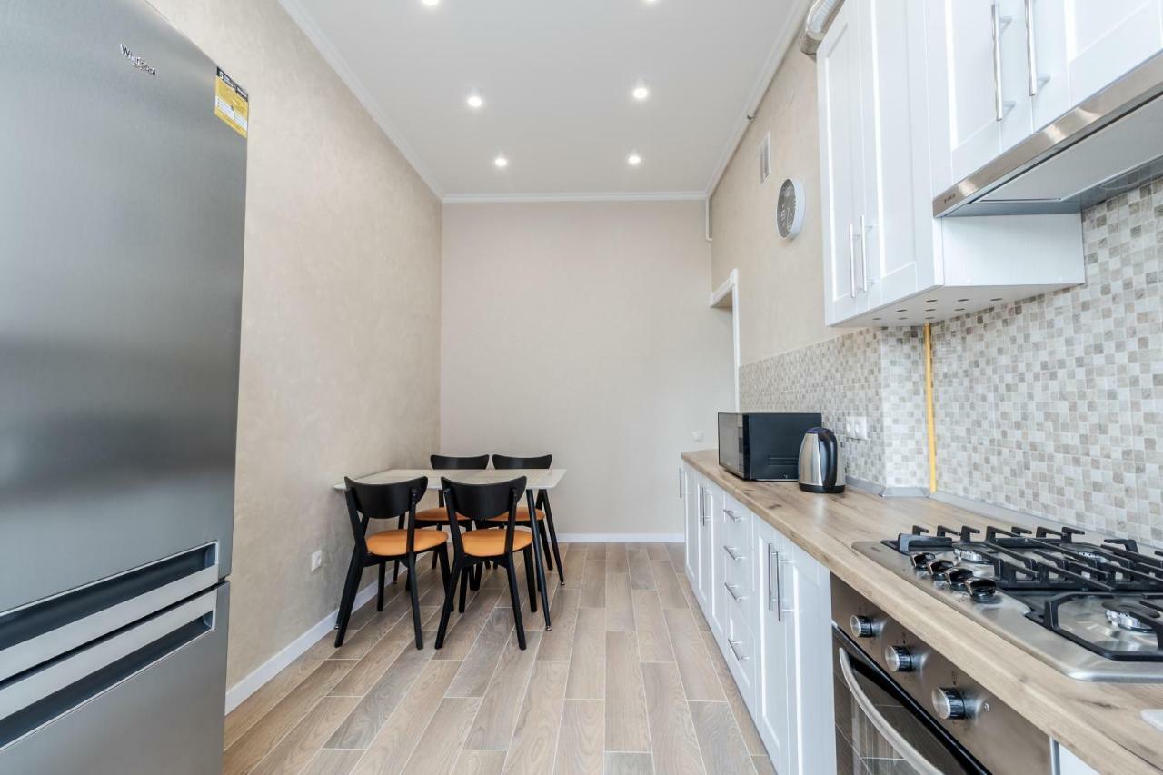 לבוב Inshiapartments On Liberty Avenue 2 מראה חיצוני תמונה