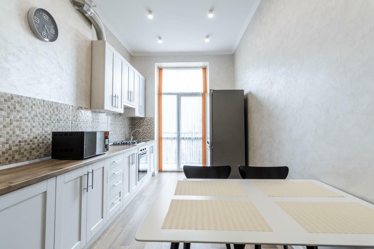 לבוב Inshiapartments On Liberty Avenue 2 מראה חיצוני תמונה