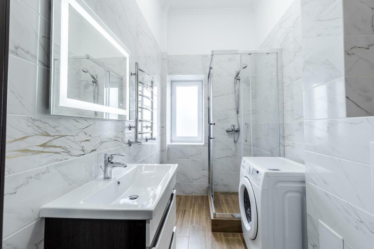 לבוב Inshiapartments On Liberty Avenue 2 מראה חיצוני תמונה
