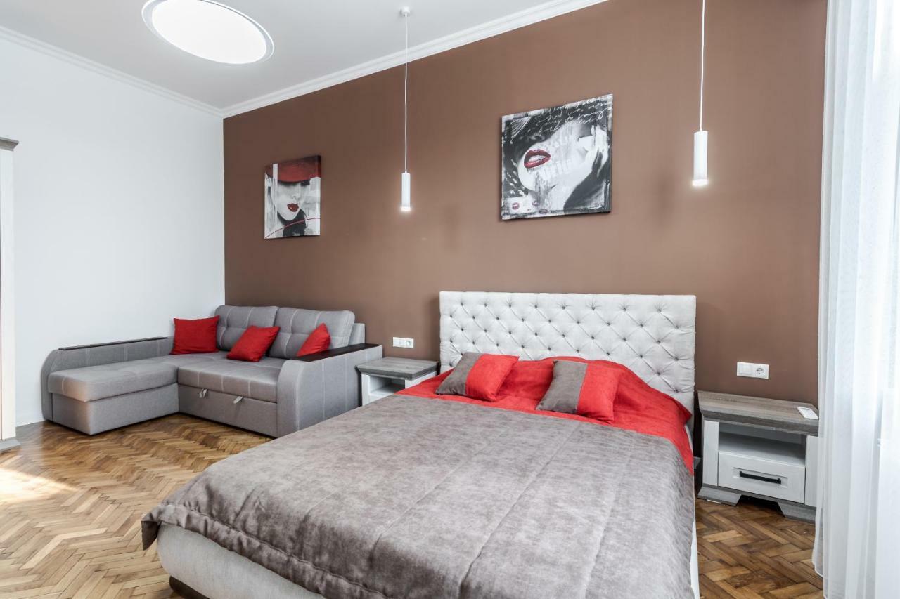 לבוב Inshiapartments On Liberty Avenue 2 מראה חיצוני תמונה